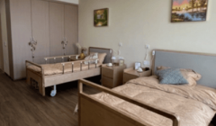 <b>满脚白叟的储求</b>